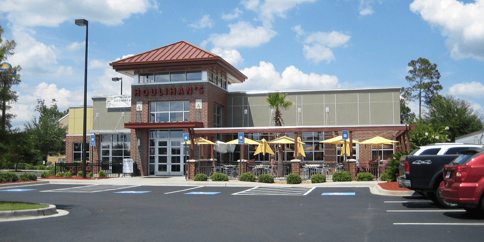 Houlihans - Savannah, Georgia | I-95 Exit Guide