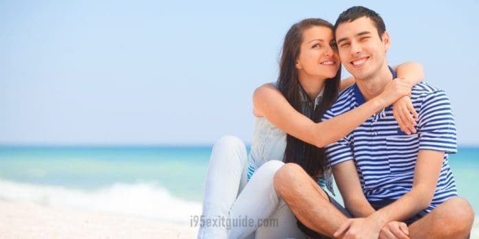 Couple on beach | I-95 Exit Guide Couple on beach | I-95 Exit Guide